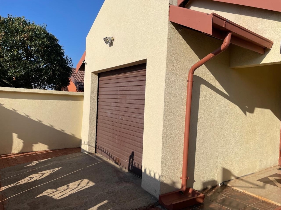 3 Bedroom Property for Sale in Tlhabane West North West